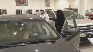 Intresset för bilar har varit stort bland kvinnor berättar bilhandlaren Mohammed Kaabi Bilbutik i Saudiarabien