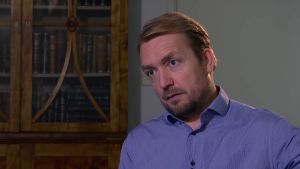 "Helt normal praxis att finansiären bestämmer" säger Ekelund. Professorn i psykiatri, överläkare Jesper Ekelund