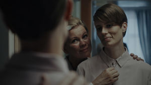 Stina Rautelin och Andrea Björkholm i Ett kammarspel kortfilm ett kammarspel