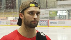 Moberg har spelar ligahockey i Helsingfors IFK. Sebastian Moberg spelar ishockey i Hermes.