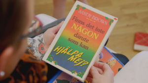 Fast jag fortfarande kan vara arg på pappa finns det dagar som jag tänker att livet inte var så snällt mot honom heller, säger Petra. bokpärm