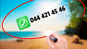 Whatsappnumret för BUU-önskelåtar. BUUänskemusiks Whatsappnummer i ritad pratbubbla mot solig strandbakgrund i tropikerna.