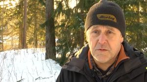 Magnus Träskman vågar inte gissa hur resten av vintern blir. Han säger som hans farmor alltid sa: Den som lever får se. Det är omöjligt att sia hur det blir. Magnus Träskman.