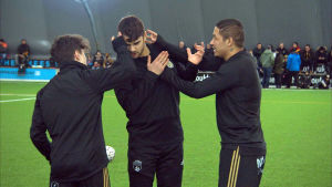 Tolonen, Eremenko och Yaghoubi värmer upp. Maximo Tolonen, Sergei Eremenko och Moshtagh Yaghoubi slåss om speltid.