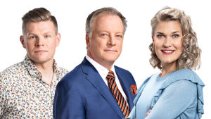 Keskiviikkona jännitetään, miten Matti Röngälle käy Ylen uutisvisassa. Kisan juontavat Antti-Jussi Sipilä (vas.) ja Laura Arffman. Antti-Jussi Sipilä, Matti Rönkä ja Laura Arffman