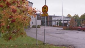 Salo svenska skola har varit nedläggningshotad tidigare, men nu ser framtiden ljus ut. Salos vsneks skola utifrån