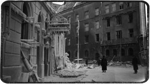 Talvisodan pommituksissa tuhoutunut Hotelli Finlandia Viipurissa.