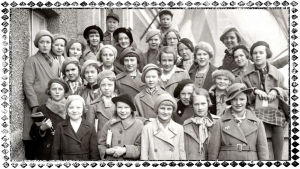 Suomalaisen lyseon koululaisia ryhmäkuvassa. Uuden Suomalaisen lyseon koululaisia Viipurissa 1920-30-luvulla.