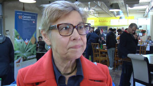 Gael Hepworth lider av MS. Hon använder cannabis för smärtlindring. Gael Hepworth använder medicinsk cannabis.