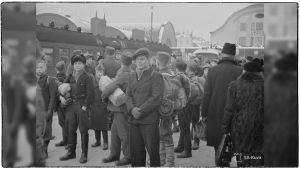 Evakkoja Viipurin asemalla 22. marraskuuta 1939. Evakkoja Viipurin asemalla 22. marraskuuta 1939.
