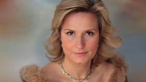 Oopperalaulaja Camilla Nylund.