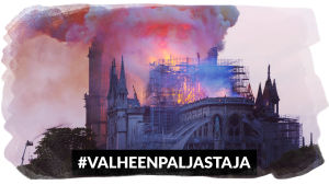 Notre Damen katedraali palaa.