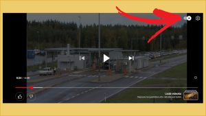 Youtuben automaattisen toiston saa puhelimessa pois oman profiilikuvan alta asetuksista. Tietokoneella toiston täppä näkyy oikeassa ylälaidassa. Kuvakaappaus Youtubesta: Automaattisen toiston täppä puhelimessa ja tietokoneessa.
