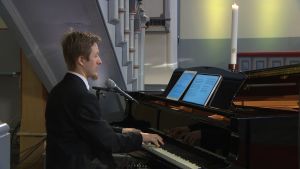 Lauri Palin är kantor i Sibbo församling. Kantor Lauri Palin vid flygeln i Sibbo nya kyrka.