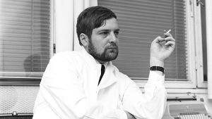 Medicine licentiat Claes Andersson fotograferad året innan dramat, 1968. Claes Andersson 1968.