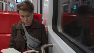 Anniliina Lassila är en citysame som drömmer om att kunna bo en tid i Enare eller Nellim. citysamen Anniliina Lassila åker metro
