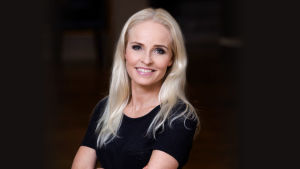 Potrettikuvassa Anna-Elina Lyytikäinen