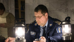 Kauko Junni (Kari Väänänen) sarjassa Taivaan tulet