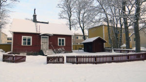 Intill de här byggnaderna ska det nya konstmuseet byggas. Ekta museum i Ekenäs.