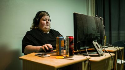 Ei Toita Opiskelupaikkaa Tai Kavereita Logged In Antaa Aanen Syrjaan Jatetyille Nuorille Miehille Dokumentit Yle Fi