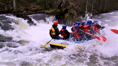 forsränning i Kitkajoki, Oulanka nationalpark.