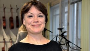 Emma Salokoski har fått jobba en hel del med sina egna kroppsnojor i samband med musikalprojektet Body Positive. Emma Salokoski