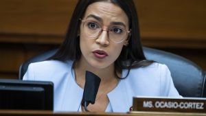 Huvudpersonen i den självutgivna kortromanen "My Antifa Lover" anspelar på den demokratiska kongressledamoten Alexandria Ocasio-Cortez. Alexandria Ocasio-Cortez