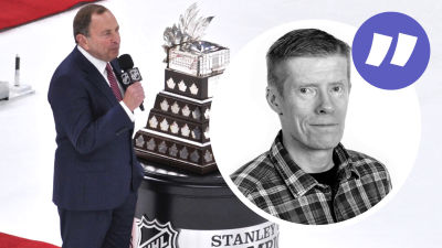 Gary Bettman håller tal före priset till NHL:s mest värdefulla spelare delas ut.