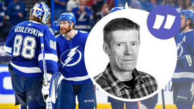 Anders Nordenswans porträtt på en Tampa Bay Lightning-bakgrund.