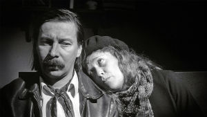 Pellonpää ja Evelyn Didi Boheemielämässä. Matti Pellonpää ja Evelyn Didi Boheemielämässä.