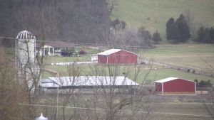 Trots att det finns många bondgårdar i Petersburg, är området beroende av kolindustrin som arbetsgivare. Bild från landsbygden i Petersburg, West Virginia.