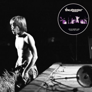 Ursprungliga The Stooges sista gig från 1970 hittades i en papplåda. Iggy Pop på Goose Lake-festivalen 1970 med vinylskivan i boll i hörnet.