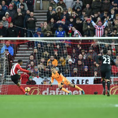 Jermain Defoe gör straffmål mot Simon Mignolet, Sunderland-Liverpool, januari 2017.