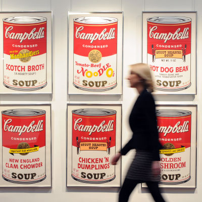 Andy Warhols Campell's Soup-tavlor på Sothebys.