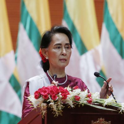 Burmas ledare Aung San Suu Kyi ville inte lägga skulden för våldet i Burma på någon enskild part