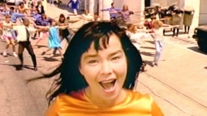 Björk musiikkivideossa It's Oh So Quiet