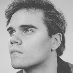 lauri Haav mustavalkokuvassa