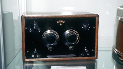 Gammal radio