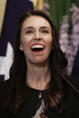 Nya Zeelands premiärminister Jacinda Ardern jublade efter beskedet om att hon väntar barn Nya Zeelands premiärminister Jacinda Ardern jublade efter beskedet om att hon väntar barn
