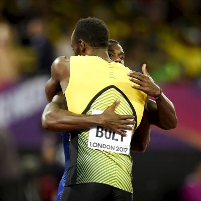 Usain Bolt kramar om Justin Gatlin, VM 2017.