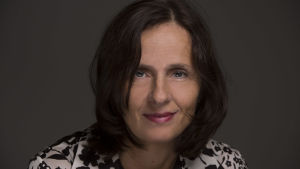 Susanna Alakoski har i sin bok Svinalängorna beskrivit livet som sverigefinländare. Susanna Alakoski.