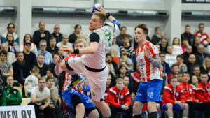 Grankulla IFK var vassare (arkivbild, inte från matchen). Fredrik Forss skjuter ett skott