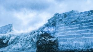 Seitsemännellä kaudella Muurilla käy taas kuhina. Muuri seitsemän kuningaskunnan rajalla Game of Thronesissa.