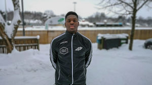 Alexandre Fontaine är försvarsspelare. Porträttbild av fotbollsspelaren Alexandre Fontaine.