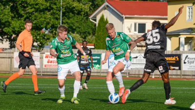 André Österholm med bollen.