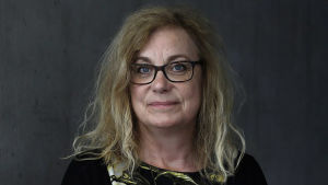 Elza Dunkels är docent i pedagogiskt lärande vid Umeå universitet. ett foto av Elza Dunkels
