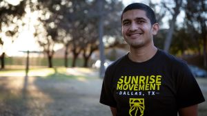 Klimatkrisen får 28-åriga aktivisten Aaryaman Singhal att oroa sig för Texas - och hela världens - framtid. Klimataktivisten Aaryaman Singhal i Dallas, Texas.