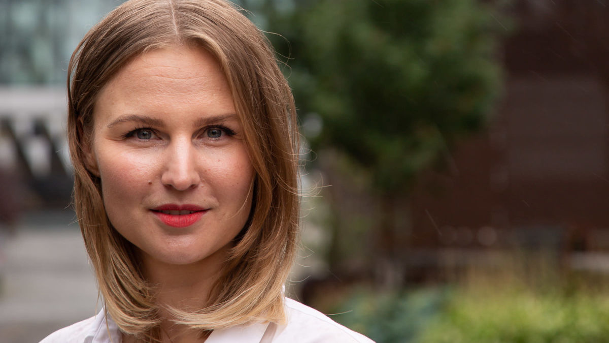 "En uskaltanut käydä gynellä ja seksi muiden kanssa oli vaikeaa" – sitten Katja Välikangas lakkasi häpeämästä pimppiään ja rikkoo nyt tabuja upeilla vulva-piirroksilla – Akuutti – yle.fi - Vimarsana News