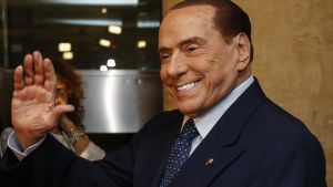 Den fyrfaldiga italienska premiärministern Silvio Berlusconi. Berlusconi är tillbaka på den politiska scenen