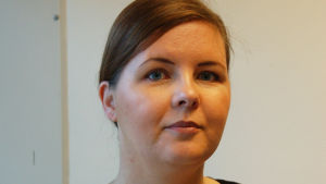 Höjdpunkten i det här arbetet är att se när ett barn få en familj och hur barnet snabbt får stjärnor i ögonen, säger Marika Elmeranta, adoptionsansvarig på Interpedia. Marika Elmeranta är adoptionsansvarig på Interpedia.